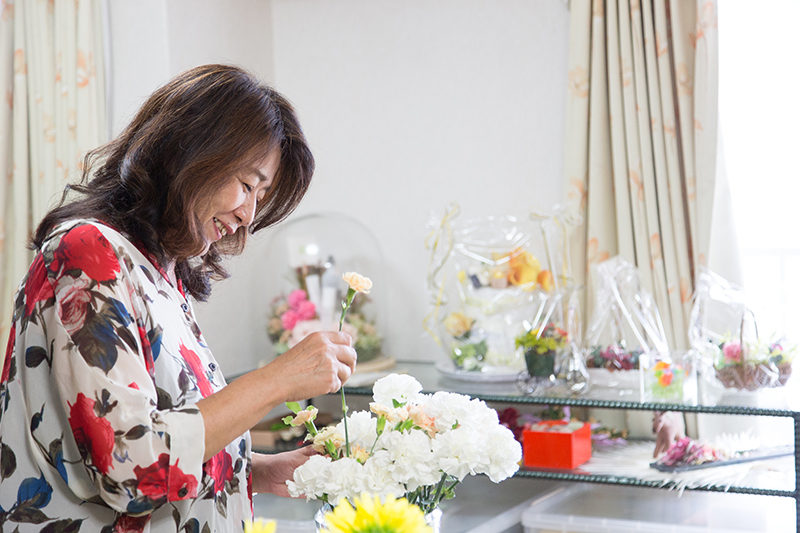 世界に広がる長井睦美さんのプリザーブドフラワー